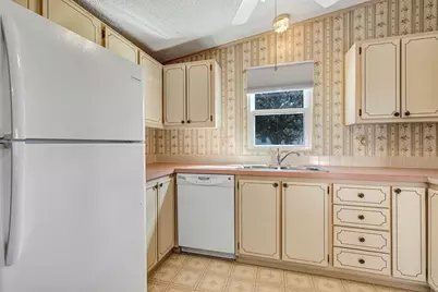 1404 Plantation Drive, Lady Lake, FL 32159 - Photo 7