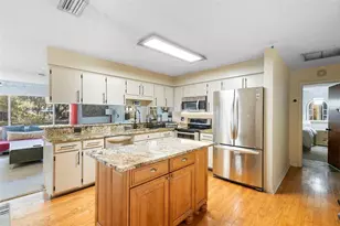 2239 Holly Ln, Deland, FL 32724 - Photo 5