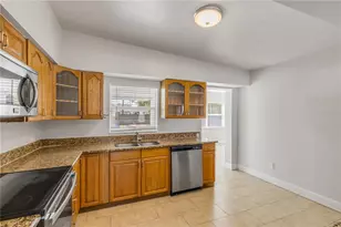 758 Canovia Ave, Orlando, FL 32804 - Photo 9