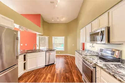 452 W Holly Drive, Orange City, FL 32763 - Photo 9