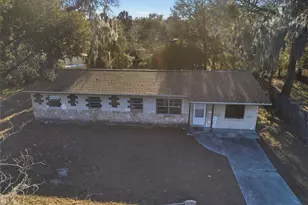 808 Oakmont Ct, Deland, FL 32720 - Photo 3