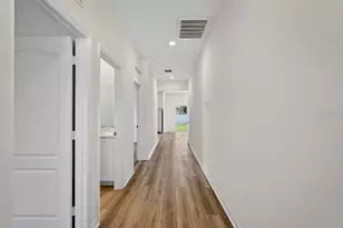 2138 E Hyde Dr, Deltona, FL 32738 - Photo 11