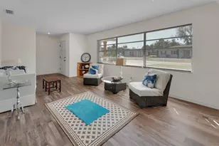 1007 Crescent Pkwy, Deland, FL 32724 - Photo 7