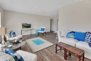 1007 Crescent Pkwy, Deland, FL 32724 - Photo 5