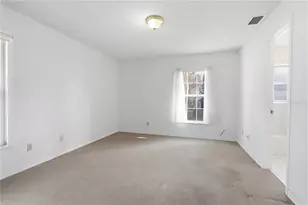 650 E Voorhis Ave, Deland, FL 32724 - Photo 23