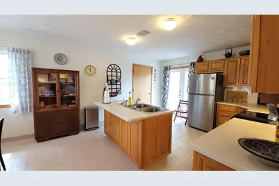 306 S Kingsbury Boulevard, Deland, FL 32720 - Photo 7