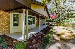 3272 Majestic Oak Dr, Saint Cloud, FL 34771 - Photo 9