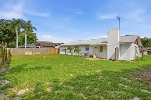 1317 N Shangri-La Dr, Daytona Beach, FL 32119 - Photo 31