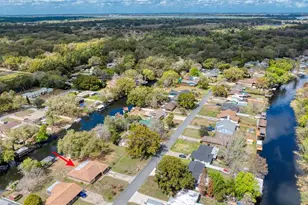 27727 Lois Dr, Tavares, FL 32778 - Photo 81