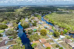 27727 Lois Dr, Tavares, FL 32778 - Photo 21