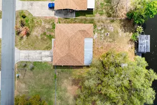 27727 Lois Dr, Tavares, FL 32778 - Photo 67