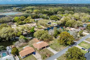 27727 Lois Dr, Tavares, FL 32778 - Photo 27