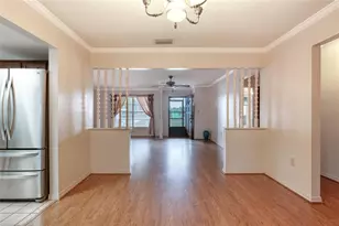 27727 Lois Dr, Tavares, FL 32778 - Photo 15