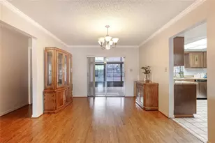 27727 Lois Dr, Tavares, FL 32778 - Photo 13