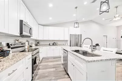 2145 Hamilton Avenue, Orange City, FL 32763 - Photo 13