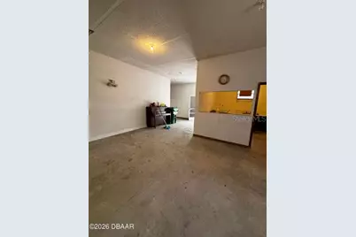 227 W Voorhis Avenue, Deland, FL 32720 - Photo 9