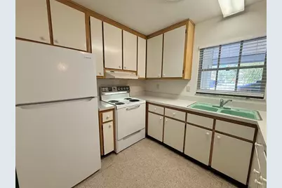 135 W Minnesota Avenue #8, Deland, FL 32720 - Photo 15