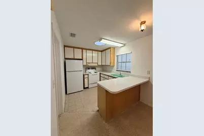 135 W Minnesota Avenue #8, Deland, FL 32720 - Photo 13