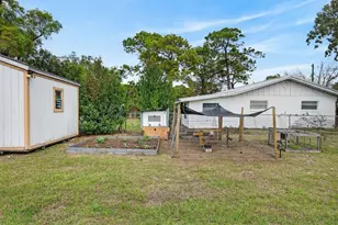 1403 Sharon Dr, Deland, FL 32724 - Photo 9