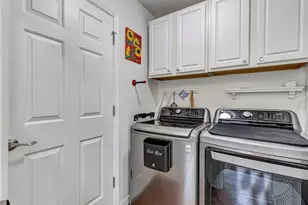 5481 Bounty Cir, Tavares, FL 32778 - Photo 9