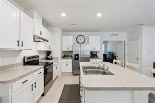 387 Pelham Park Dr, Deland, FL 32720 - Photo 13