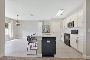 2736 Summerglen Ln, Eustis, FL 32726 - Photo 11