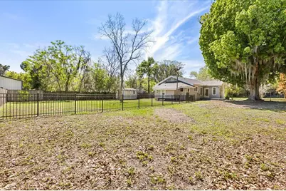 57 S Trowell Avenue, Umatilla, FL 32784 - Photo 23