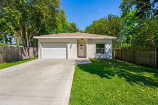 637 Holmes Ave, Daytona Beach, FL 32114 - Photo 1