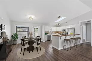 2009 Umbrella Tree Dr, Edgewater, FL 32141 - Photo 19