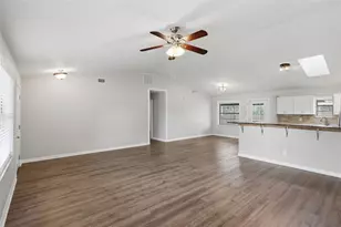2009 Umbrella Tree Dr, Edgewater, FL 32141 - Photo 23