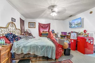 475 E New York Ave, Orange City, FL 32763 - Photo 17