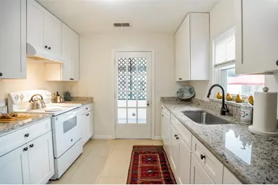 121 Leon Avenue, Deland, FL 32720 - Photo 3