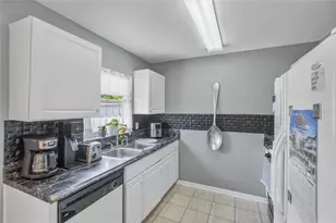 2430 Quail Run Blvd, Kissimmee, FL 34744 - Photo 9