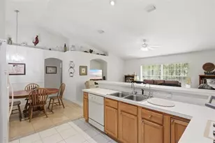 1028 Collins Ave, Orange City, FL 32763 - Photo 15