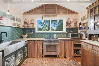 748 W Florence Avenue, Deland, FL 32720 - Photo 9