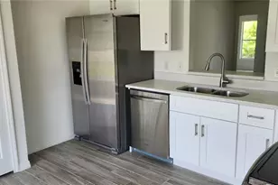 135 Larchmont Dr, Deltona, FL 32738 - Photo 3