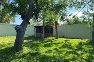 4 Lynwood Ct, Daytona Beach, FL 32119 - Photo 3