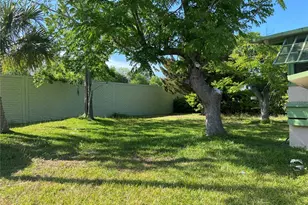 4 Lynwood Ct, Daytona Beach, FL 32119 - Photo 1