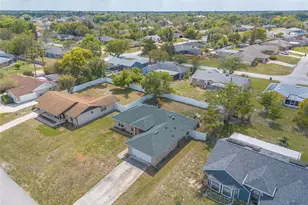 2431 Weatherford Dr, Deltona, FL 32738 - Photo 29