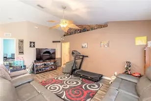 2431 Weatherford Dr, Deltona, FL 32738 - Photo 7