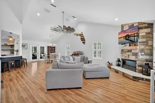 1523 Lakeside Dr, Deland, FL 32720 - Photo 11