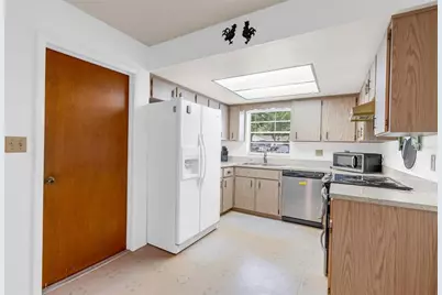 805 E 11th Avenue, New Smyrna Beach, FL 32169 - Photo 11