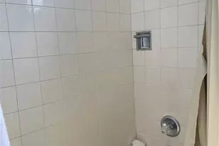 576 Pelican Bay Dr, Daytona Beach, FL 32119 - Photo 3