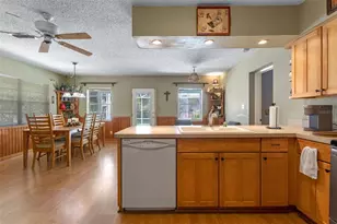 7484 Redbud Ln, Brooksville, FL 34601 - Photo 7