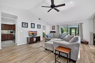 537 Brown Pelican Dr, Daytona Beach, FL 32119 - Photo 3