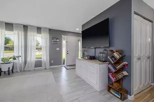 957 Pineapple Rd, South Daytona, FL 32119 - Photo 9