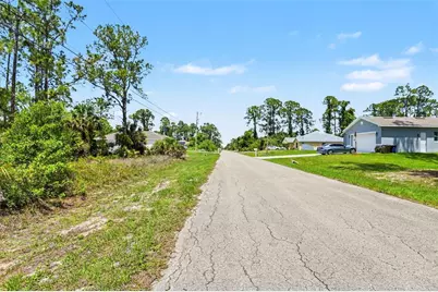 711 Wellington Avenue, Lehigh Acres, FL 33972 - Photo 7