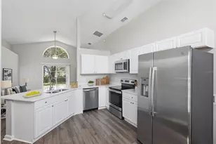 124 Kelly Cir, Sanford, FL 32773 - Photo 9