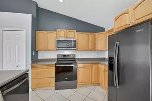2301 Weatherford Dr, Deltona, FL 32738 - Photo 15
