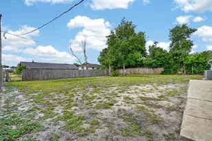 2301 Weatherford Dr, Deltona, FL 32738 - Photo 31